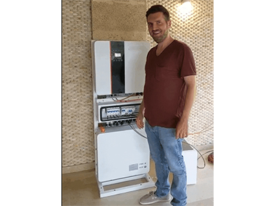 Wind and Solar Energy Storage System for Residential Homes