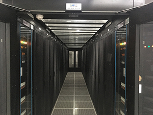 Industrial UPS System in Fields Oil, Petrochemical and Steel Industries